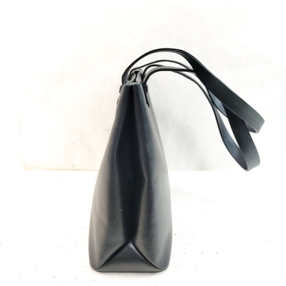 Chanel Shoulder Bag Black Leather - Picture 3 of 9